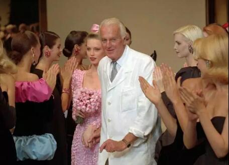 法國著名時(shí)裝設(shè)計(jì)師、時(shí)尚品牌Givenchy創(chuàng)始人Hubert de Givenchy