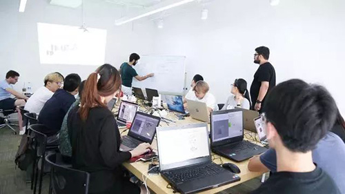大學(xué)出國留學(xué)怎么樣 國外教學(xué)模式