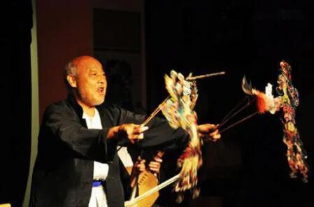 中國(guó)元素皮影戲在出國(guó)留學(xué)作品集創(chuàng)作